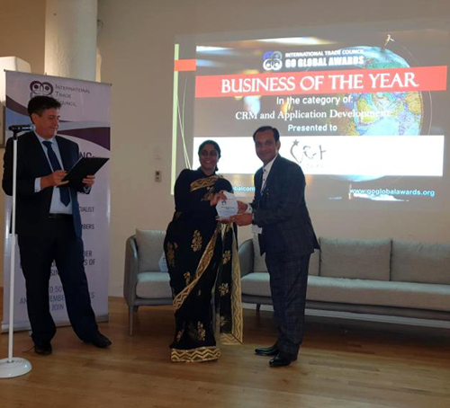 Nittile Gupta receiving the Business of the Year award at the Going Global Awards, presented by the International Trade Council